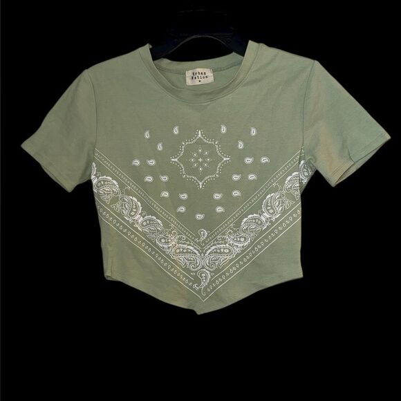 Urban Nation M Asymmetrical Hem Bandana Tee Cropped Edgy Streetwear Top Hanky - Picture 2 of 4